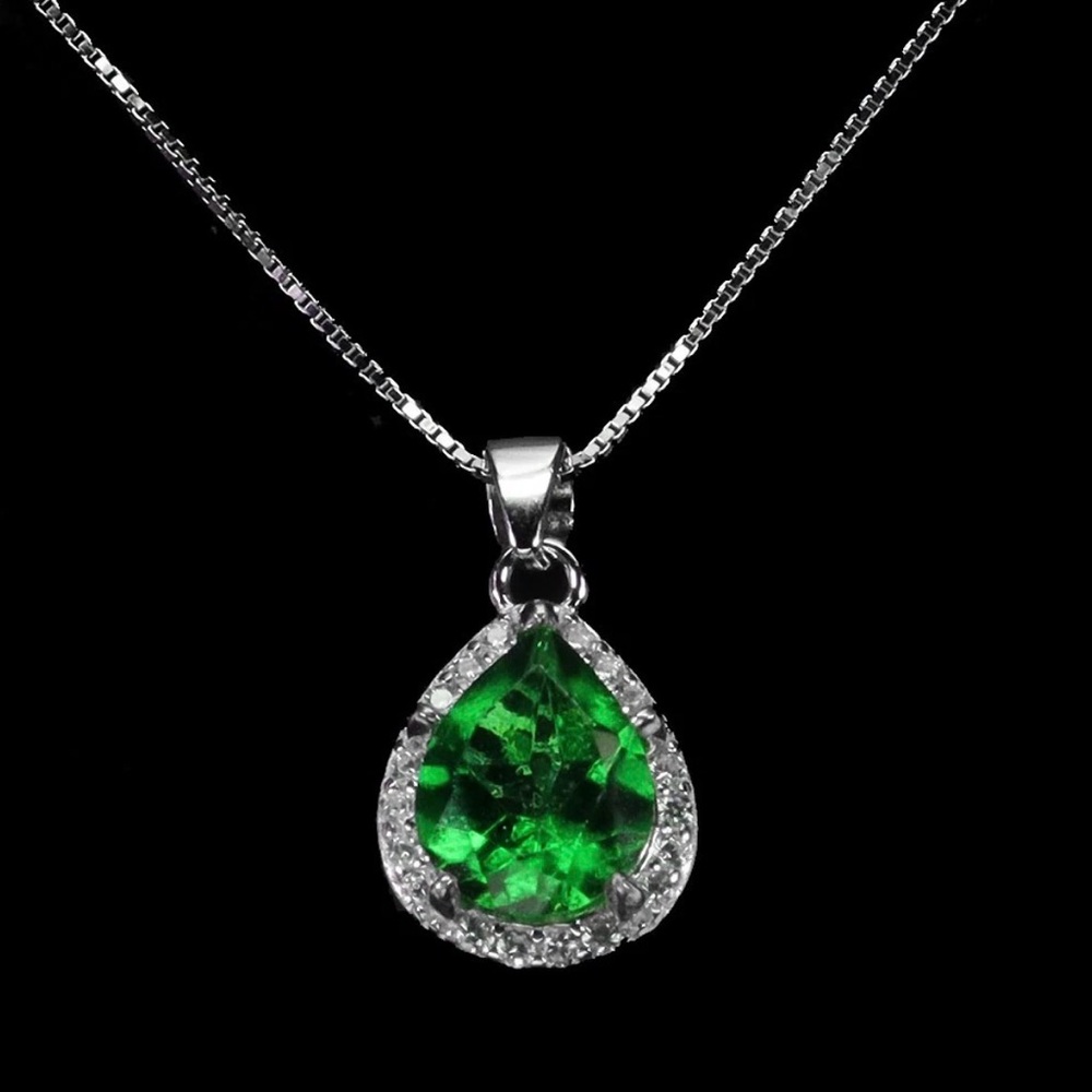 Beautiful Natural Green Topaz Pendant in 925 Sterling Silver w/ 18” Necklace